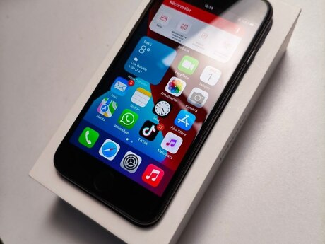 Apple iPhone 7 Black 32GB