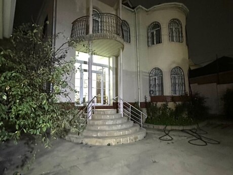 8-room house for sale in Xocəsən, 300 m², 288 000 AZN, photo 2 / 12