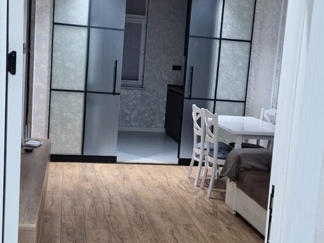 2-otaqlı yeni tikili, Saray qəs., 75 m² 2-otaqlı yeni tikili, Saray qəs., 75 m²