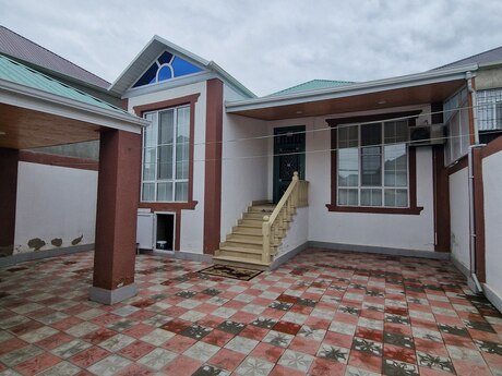 4 otaq · 110 m² · 1/1 mərtəbə, Zabrat