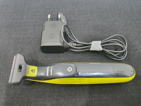 Təraş aparatı Philips One Blade Trimmer Təraş aparatı Philips One Blade Trimmer