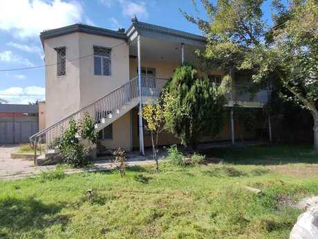 8 rooms · 380 m² · floor 1/1, Buzovna
