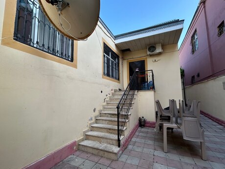 5 otaq · 130 m² · 1/1 mərtəbə, Qaraçuxur