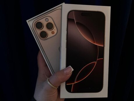 Apple iPhone 16 Pro Desert Titanium 128GB/8GB
