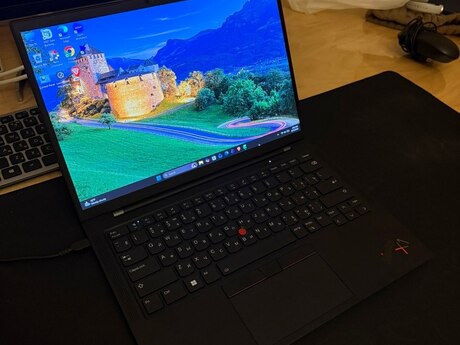 Noutbuk Lenovo Thinkpad X1 Carbon Gen10 Noutbuk Lenovo Thinkpad X1 Carbon Gen10