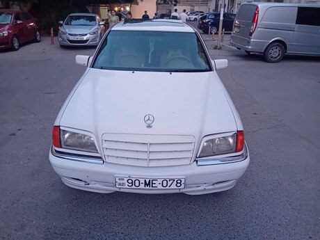 Mercedes C 230, 2000 il