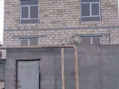 5 otaq · 214 m²