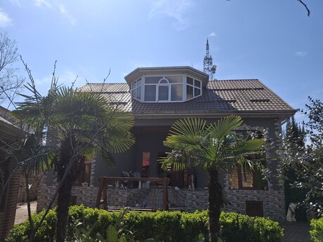 Bağ evi kirayə verilir, Lənkəran ş. Bağ evi kirayə verilir, Lənkəran ş.