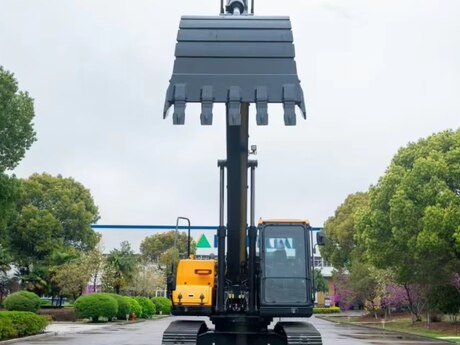 Ekskavator HYUNDAI, 2026 il Ekskavator HYUNDAI, 2026 il
