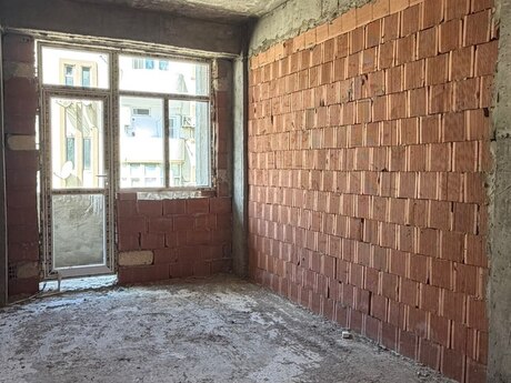 Qurtuluş 93 kompleksində 2 otaqlı yeni tikili mənzil satılır, 75 m², 82 500 AZN, şəkil 4 / 5