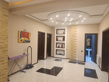 28 Mayda 3 otaqlı yeni tikili mənzil satılır, 160 m², 420 000 AZN, şəkil 2 / 12