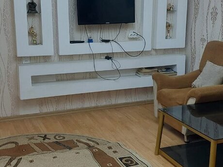M.Ə.Rəsulzadədə 3 otaqlı həyət evi kirayə verilir, 50 m², 500 AZN/ay, şəkil 2 / 9