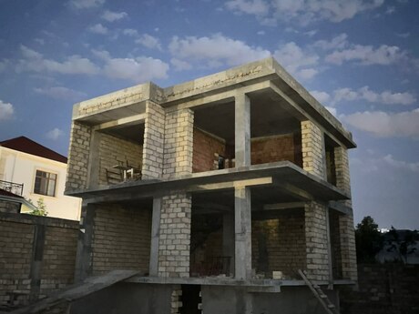 4 otaq · 320 m²