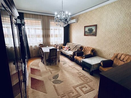 2-otaqlı mənzil kirayə verilir, Gəncə ş., 60 m²