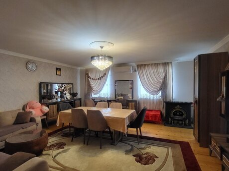 4-otaqlı mənzil, Gəncə ş., 74 m²