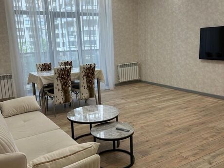 Grand Plaza kompleksində 2 otaqlı yeni tikili mənzil kirayə verilir, 91 m², 1 200 AZN/ay, şəkil 2 / 12