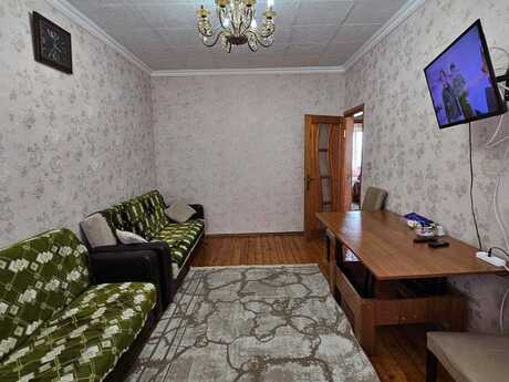 3-otaqlı mənzil, 8-ci mkr., 70 m²