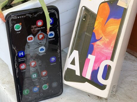 Samsung Galaxy A10 Black 32GB/2GB