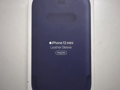 Apple iPhone 12 mini Leather Sleeve 