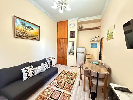 2-otaqlı mənzil kirayə verilir, Gəncə pr., 45 m²