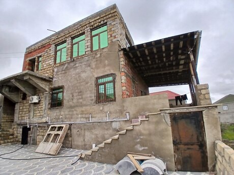 6 otaq · 200 m²