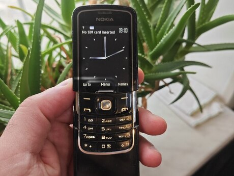 Nokia 8600 Luna Black
