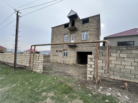 Fatmayıda 6 otaqlı həyət evi satılır, 260 m², 82 000 AZN, şəkil 2 / 5