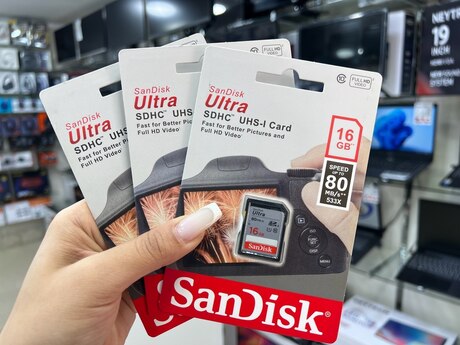 SanDisk Ultra SDHC UHS-I Card SanDisk Ultra SDHC UHS-I Card