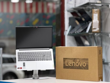 Noutbuk Lenovo İdeaPad 1 15AMN7