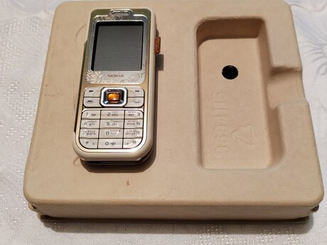 Nokia 7360 Coffee Brown