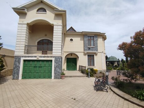 Bağ evi kirayə verilir, Fatmayi qəs.