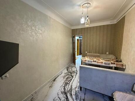 Əhmədlidə 5 otaqlı köhnə tikili mənzil satılır, 120 m², 235 000 AZN, şəkil 5 / 12