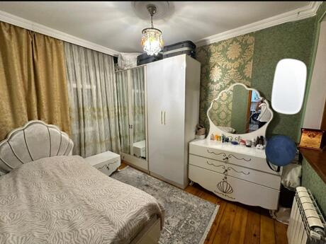 Əhmədlidə 5 otaqlı köhnə tikili mənzil satılır, 120 m², 235 000 AZN, şəkil 2 / 12