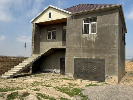 6 otaqlı ev, 180 m², Qobu, 45 000 AZN