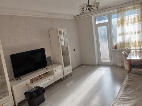 3-otaqlı mənzil, 5-ci mkr., 72 m²