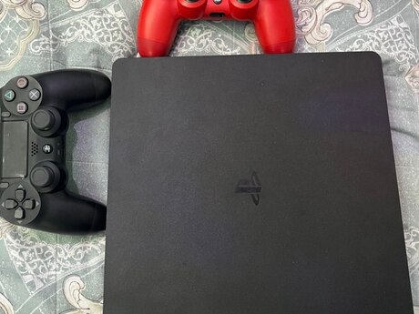 Sony PlayStation 4 1 TB