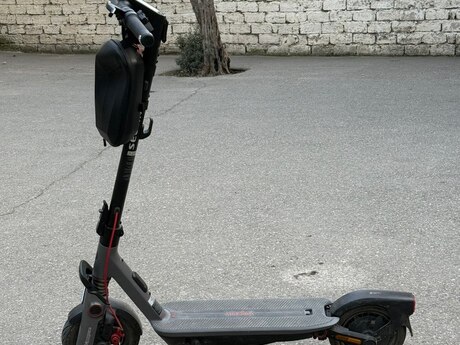 Skuter Ninebot F3