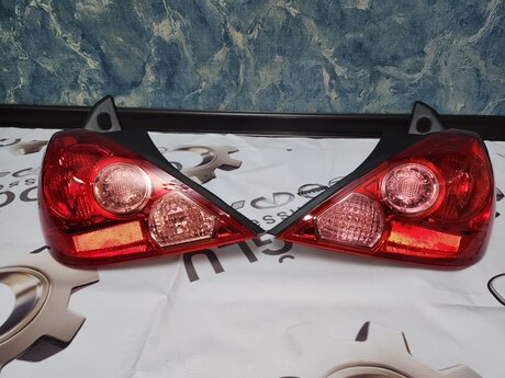 Nissan Tiida stop işıqları Nissan Tiida stop işıqları