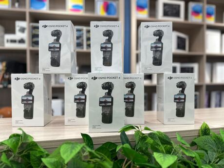 DJI Osmo Pocket 4 Creator Combo DJI Osmo Pocket 4 Creator Combo