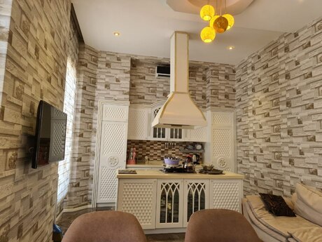 Buzovnada 6 otaqlı həyət evi kirayə verilir, 400 m², 5 000 AZN/ay, şəkil 5 / 12