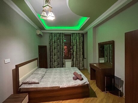 2-otaqlı yeni tikili kirayə verilir, 28 May m., 75 m²