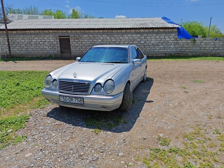Mercedes E 320, 1996 il
