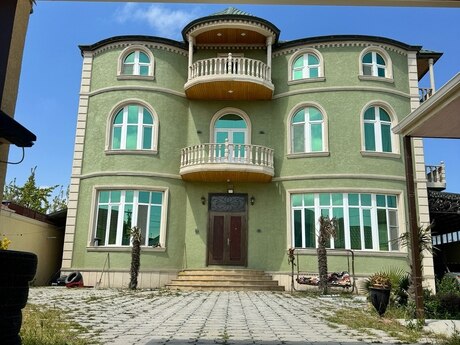 6 rooms · 525 m² · floor 1/1, Saray