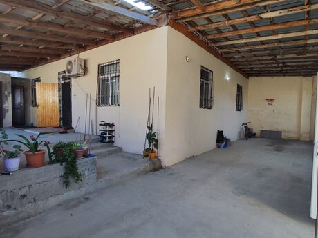 4 rooms · 140 m²