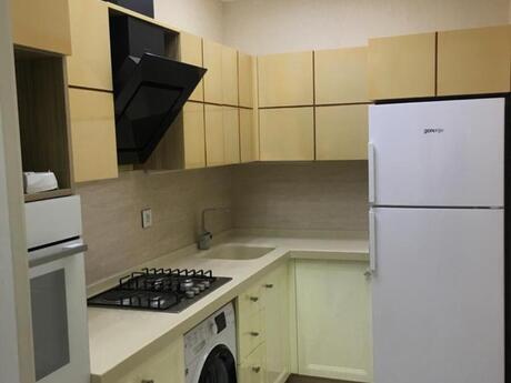 28 Mayda 2 otaqlı yeni tikili mənzil kirayə verilir, 70 m², 1 000 AZN/ay, şəkil 5 / 12