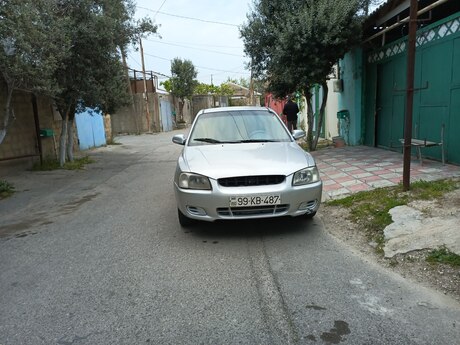 Hyundai Accent, 2002 il
