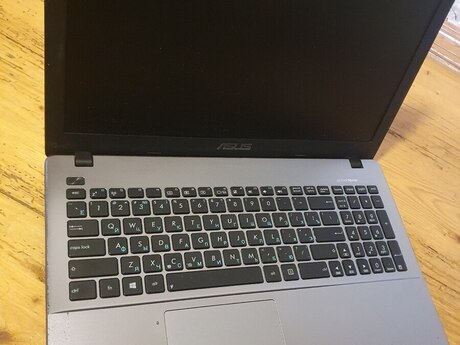 Noutbuk Asus X550
