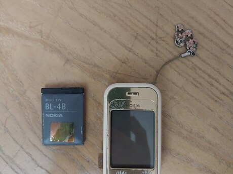 Nokia 7373 Bronze Black