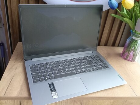 Lenovo İDEAPAD Slim 3 i 15.7