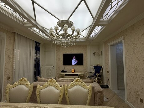 4-room new-build apartment for sale in Qurtuluş 93 residence, 200 m², 230 000 AZN, photo 3 / 12